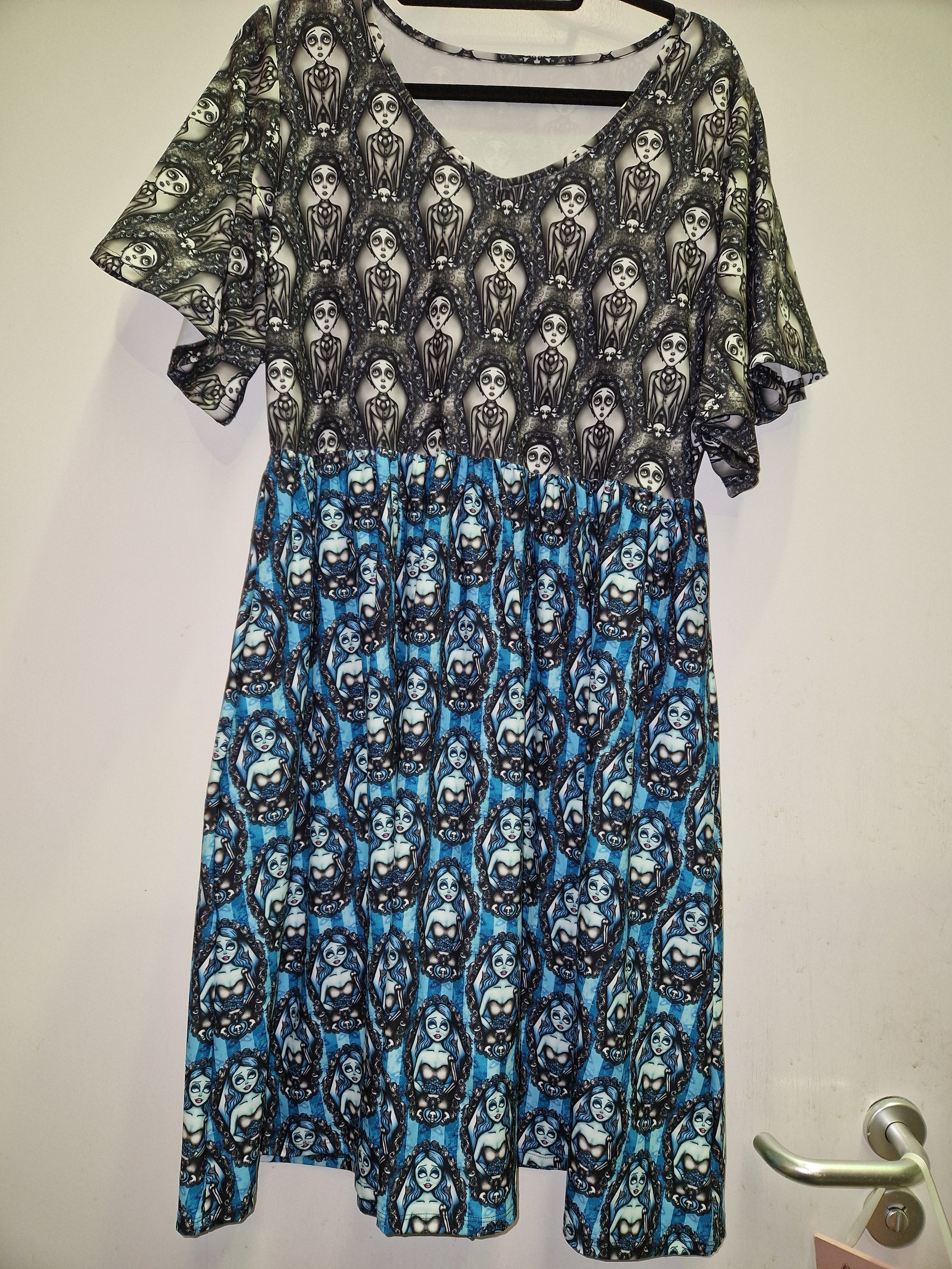 Angel wing tea dress - bride/groom (box 8A)