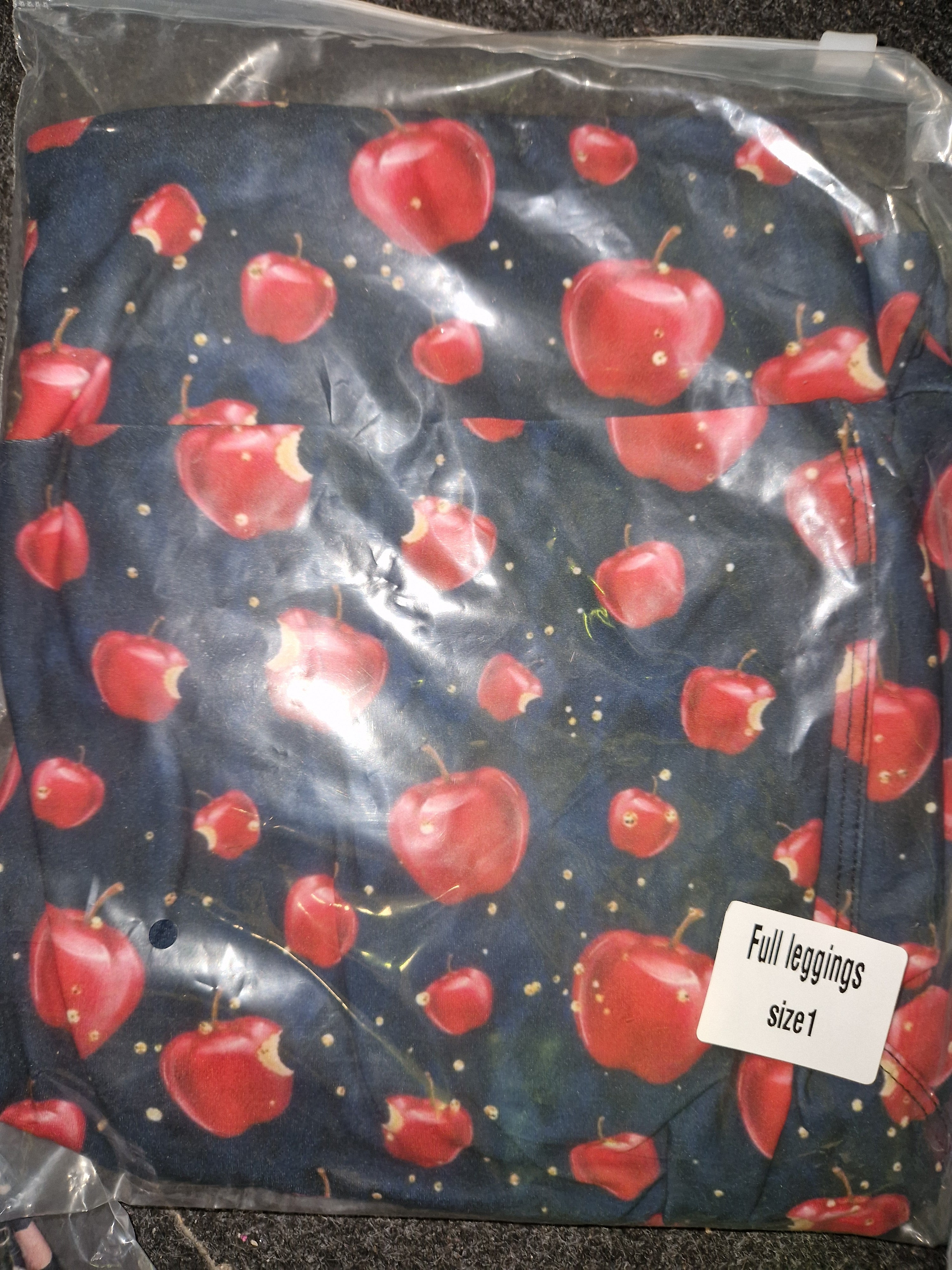 Comfort leggings - apples on navy (Box 14A)